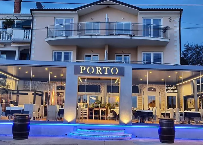 Πανσιόν Porto 3*